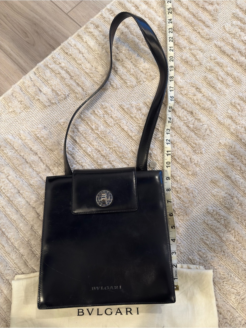 BVLGARI patent leather one strap shoulder bag with dust bag - Picture 5 of 12